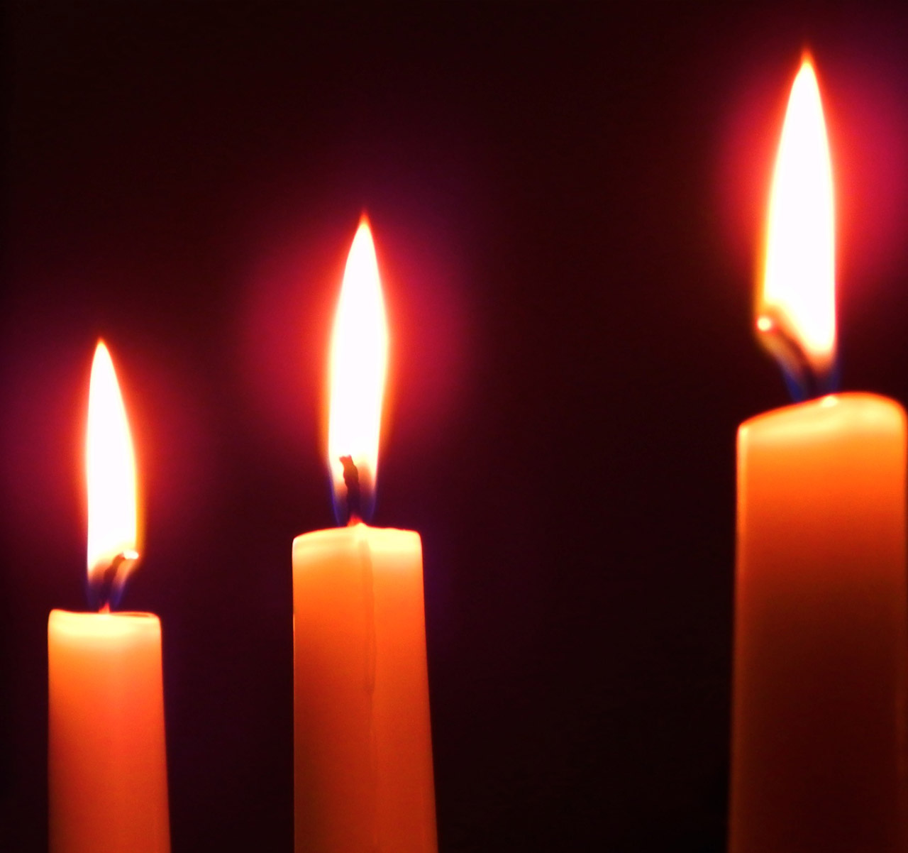 three-candles-132121300024031CDt